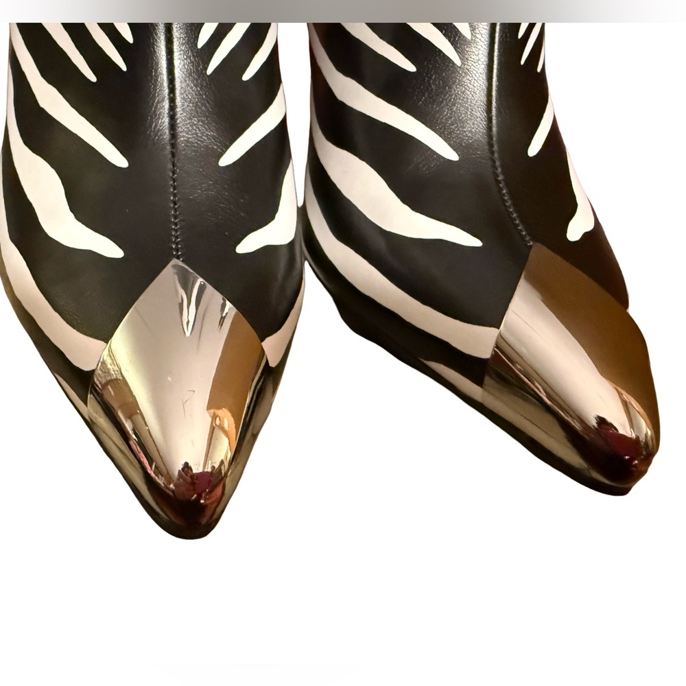 INC International Concepts NWT Stunning Zebra Print Heeled Grunge Boots SH260 - Picture 7 of 10
